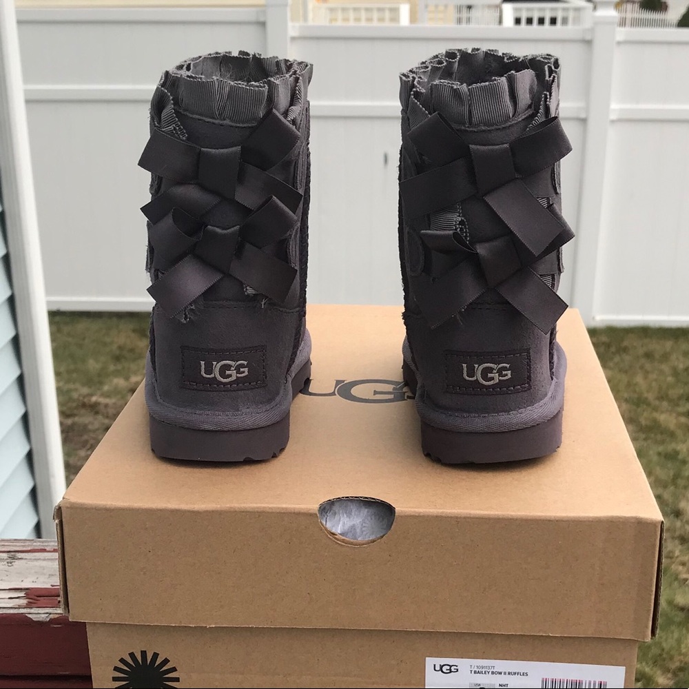 UGG Bailey Bow II Ruffles - Picture 2 of 6
